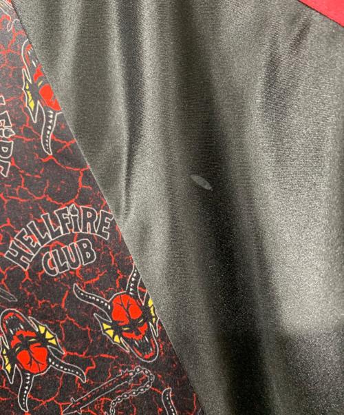 niko and（ニコアンド）niko and (ニコアンド) STRANGER THINGS (ストレンジャーシングス) リバーシブルブルゾン ブラック サイズ:Lサイズ 未使用品の古着・服飾アイテム