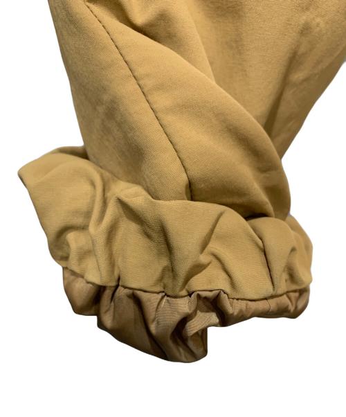 BURBERRY BLUE LABEL（バーバリー ブルー レーベル）BURBERRY BLUE LABEL (バーバリーロンドンブルーレーベル) リバーシブルダウンジャケット ベージュ サイズ:SIZE 38の古着・服飾アイテム