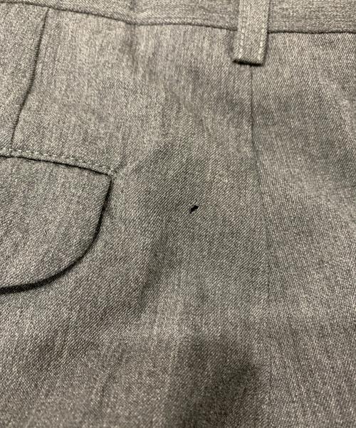 COMME des GARCONS HOMME PLUS（コムデギャルソンオムプリュス）COMME des GARCONS HOMME PLUS (コムデギャルソンオムプリュス) パンツ グレー サイズ:Sサイズの古着・服飾アイテム