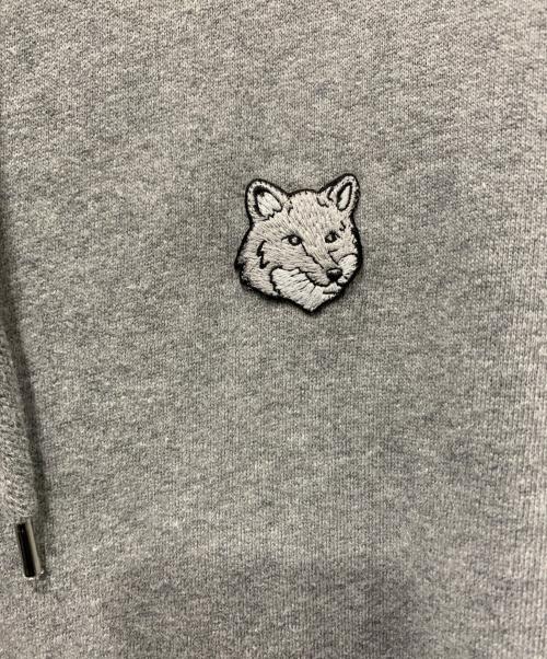 maison kitsune（メゾンキツネ）maison kitsune (メゾンキツネ) プルオーバーパーカー グレー サイズ:SIZE Lの古着・服飾アイテム