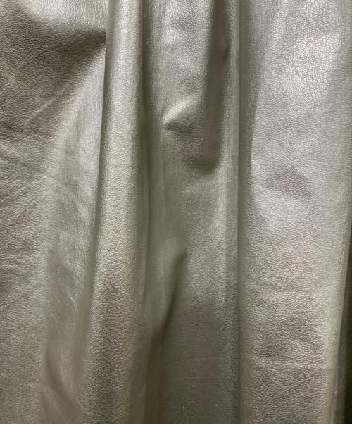 THIRD MAGAZINE（サードマガジン）THIRD MAGAZINE (サードマガジン) シャイニーボリュームスカート シルバー サイズ:SIZE 9の古着・服飾アイテム