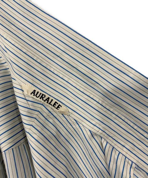 AURALEE（オーラリー）AURALEE (オーラリー) COTTON SILK STRIPE DOUBLE―CUFF SHIRT ホワイト×ブルー サイズ:SIZE 3の古着・服飾アイテム