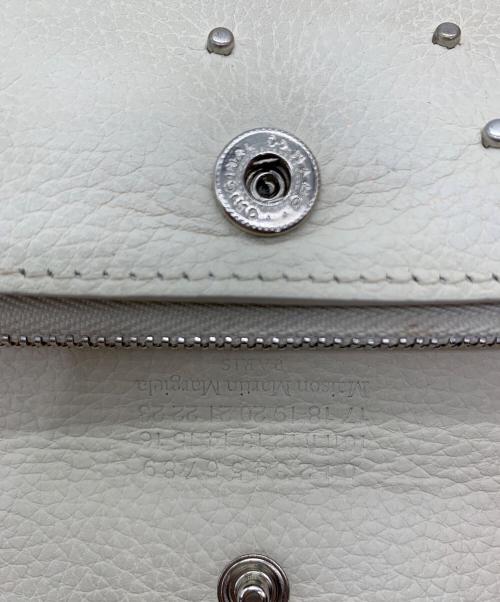 Maison Margiela（メゾンマルジェラ）Maison Margiela (メゾンマルジェラ) スタッズポーチ アイボリーの古着・服飾アイテム