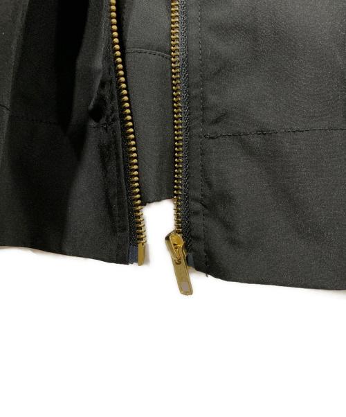 YOIHI（ヨイヒ）YOIHI (ヨイヒ) フリルギャザーマウンテンパーカー ブラック サイズ:Freeの古着・服飾アイテム