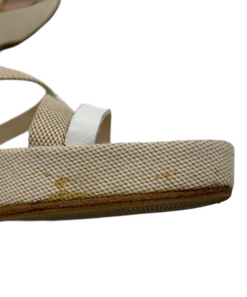 HERMES（エルメス）HERMES (エルメス) クロスストラップサンダル ベージュ×ホワイト サイズ:36の古着・服飾アイテム