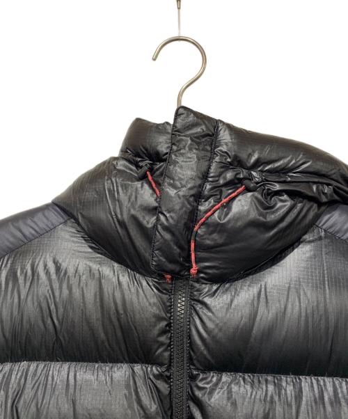 MARMOT（マーモット）MARMOT (マーモット) KAPTAIN SUNSHINE (キャプテンサンシャイン) JOURNAL STANDARD (ジャーナルスタンダード) ダウンジャケット ブラック×レッド サイズ:Mの古着・服飾アイテム