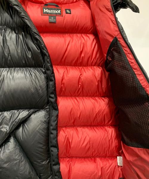 MARMOT（マーモット）MARMOT (マーモット) KAPTAIN SUNSHINE (キャプテンサンシャイン) JOURNAL STANDARD (ジャーナルスタンダード) ダウンジャケット ブラック×レッド サイズ:Mの古着・服飾アイテム