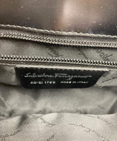 Salvatore Ferragamo（サルヴァトーレ フェラガモ）Salvatore Ferragamo (サルヴァトーレ フェラガモ) ガンチーニ　ワンショルダーバッグ ブラックの古着・服飾アイテム