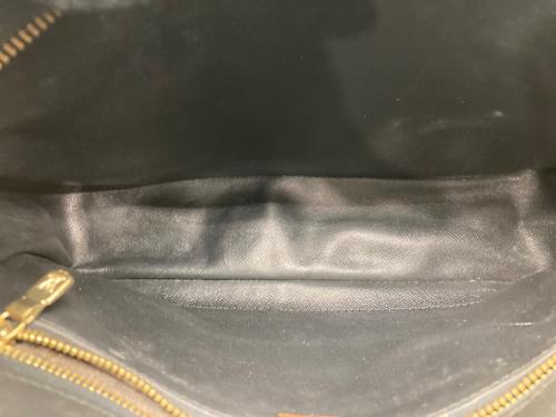 LOUIS VUITTON（ルイ ヴィトン）LOUIS VUITTON (ルイ ヴィトン) ショルダーバッグ ブラックの古着・服飾アイテム