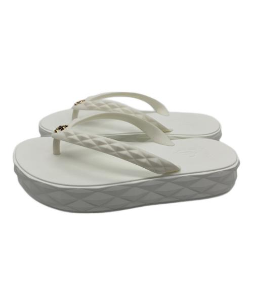 JIMMY CHOO（ジミーチュウ）JIMMY CHOO (ジミーチュウ) diamond flip flop ホワイト サイズ:SIZE 35の古着・服飾アイテム
