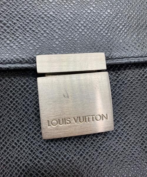 LOUIS VUITTON（ルイ ヴィトン）LOUIS VUITTON (ルイ ヴィトン) タイガ　セレンガ ブラックの古着・服飾アイテム