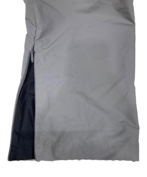 JJJJound（ジョウンド）JJJJound (ジョウンド) ナイロンパンツ グレー サイズ:SIZE Mの古着・服飾アイテム