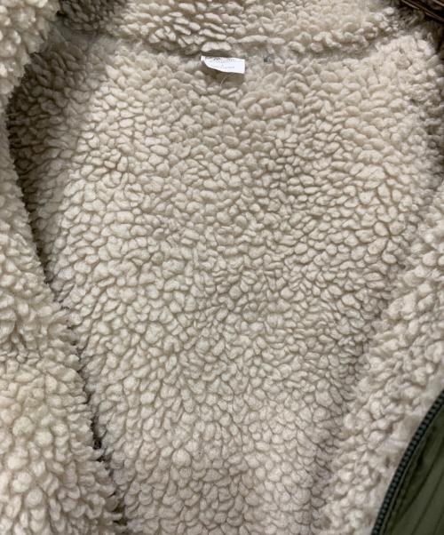 Patagonia（パタゴニア）Patagonia (パタゴニア) リバーシブルサイレントダウンジャケット グリーン×ベージュ サイズ:SIZE Lの古着・服飾アイテム