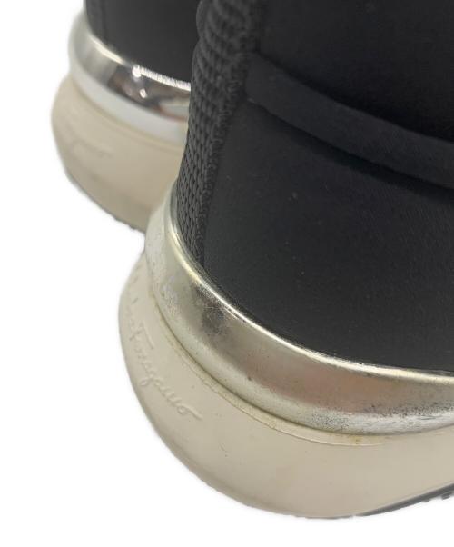 Salvatore Ferragamo（サルヴァトーレ フェラガモ）Salvatore Ferragamo (サルヴァトーレ フェラガモ) スリッポン ブラック×ホワイト サイズ:5 1/2の古着・服飾アイテム