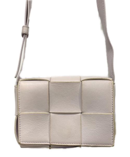 BOTTEGA VENETA（ボッテガベネタ）BOTTEGA VENETA (ボッテガベネタ) ショルダーポーチ ホワイトの古着・服飾アイテム