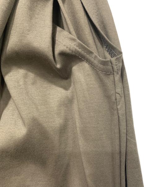 SLOANE（スローン）SLOANE (スローン) eclat (エクラ) ノースリーブワンピース グレージュ サイズ:2 未使用品の古着・服飾アイテム