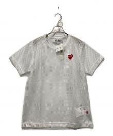 PLAY COMME des GARCONS（プレイコムデギャルソン）の古着「REDエンブレムメッシュTシャツ」｜ホワイト
