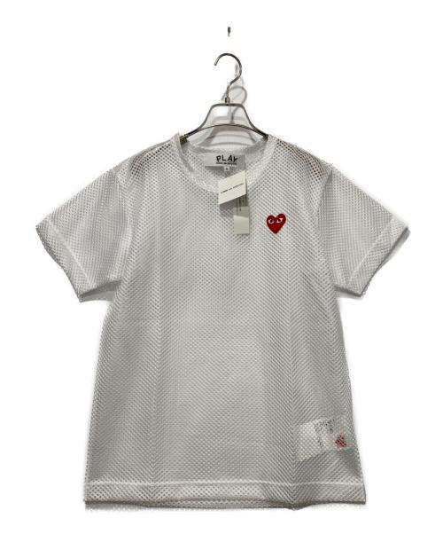 PLAY COMME des GARCONS（プレイコムデギャルソン）PLAY COMME des GARCONS (プレイコムデギャルソン) REDエンブレムメッシュTシャツ ホワイト サイズ:S 未使用品の古着・服飾アイテム