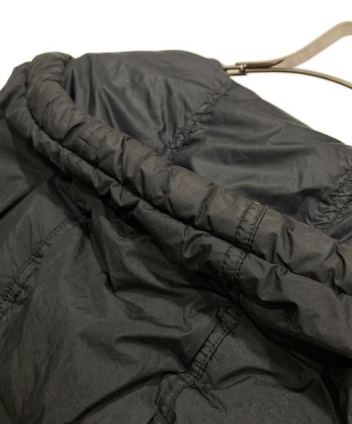 STONE ISLAND（ストーンアイランド）STONE ISLAND (ストーンアイランド) ガーメントダイナイロンレップスフーデッドダウンジャケット ブラック サイズ:Ｌの古着・服飾アイテム