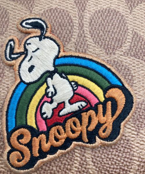 COACH（コーチ）COACH (コーチ) キャンバス・シグネチャー PEANUTS ベージュの古着・服飾アイテム