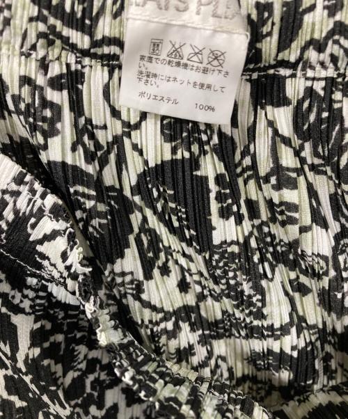 PLEATS PLEASE（プリーツプリーズ）PLEATS PLEASE (プリーツプリーズ) ボタニカル柄プリーツスカート ブラック×ホワイト サイズ:SIZE 2の古着・服飾アイテム