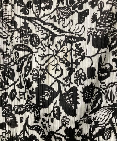 PLEATS PLEASE（プリーツプリーズ）PLEATS PLEASE (プリーツプリーズ) ボタニカル柄プリーツスカート ブラック×ホワイト サイズ:SIZE 2の古着・服飾アイテム