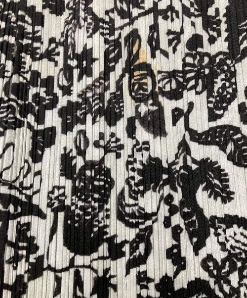 PLEATS PLEASE（プリーツプリーズ）PLEATS PLEASE (プリーツプリーズ) ボタニカル柄プリーツスカート ブラック×ホワイト サイズ:SIZE 2の古着・服飾アイテム