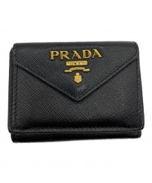 PRADA（プラダ）の古着「3つ折り財布 サフィアーノメタル」｜ブラック