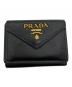 PRADA（プラダ）の古着「3つ折り財布 サフィアーノメタル」｜ブラック