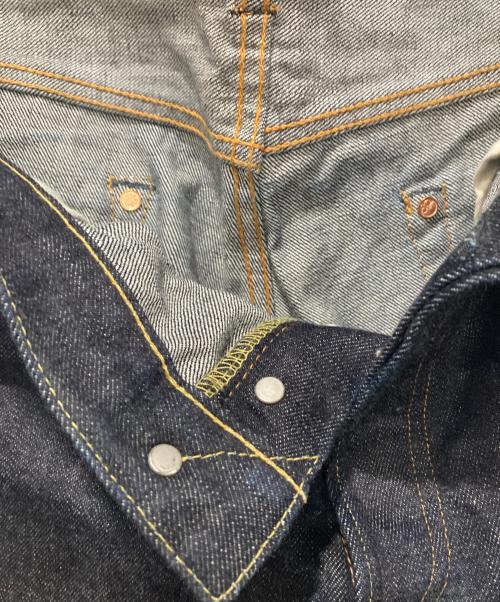 MOMOTARO JEANS（桃太郎ジーンズ）MOMOTARO JEANS (桃太郎ジーンズ) 出陣ナローテーパード デニムパンツ インディゴ サイズ:38/33の古着・服飾アイテム