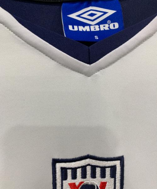 UMBRO（アンブロ）UMBRO (アンブロ) X-LARGE (エクストララージ) SOCCER JERSEY ホワイト×ネイビー サイズ:SIZE Sの古着・服飾アイテム