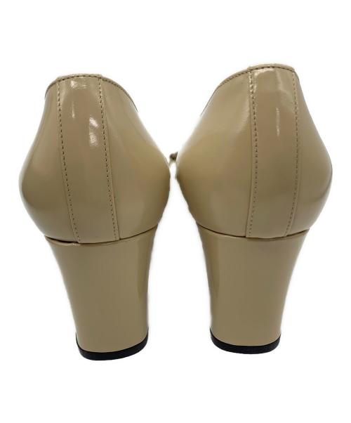 GUCCI（グッチ）GUCCI (グッチ) スクエアトゥーパンプス ベージュ サイズ:SIZE 37Cの古着・服飾アイテム
