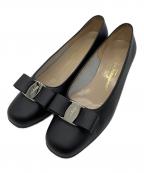 Salvatore Ferragamoサルヴァトーレ フェラガモ）の古着「ヴァラリボンパンプス」｜ブラック
