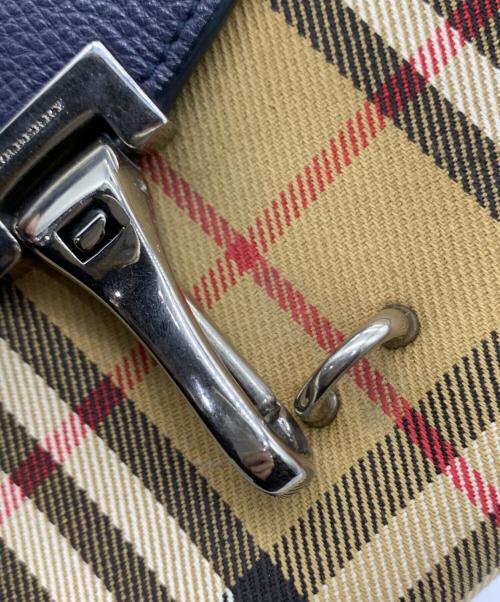 BURBERRY（バーバリー）BURBERRY (バーバリー) ショルダーバッグ ネイビー×ベージュの古着・服飾アイテム