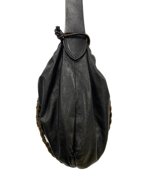 YOHJI YAMAMOTO（ヨウジヤマモト）YOHJI YAMAMOTO (ヨウジヤマモト) レザーショルダーバッグ ブラックの古着・服飾アイテム
