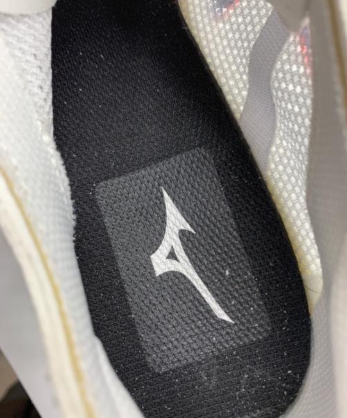 MIZUNO（ミズノ）MIZUNO (ミズノ) ランニングシューズ ホワイト×オレンジ サイズ:27cmの古着・服飾アイテム