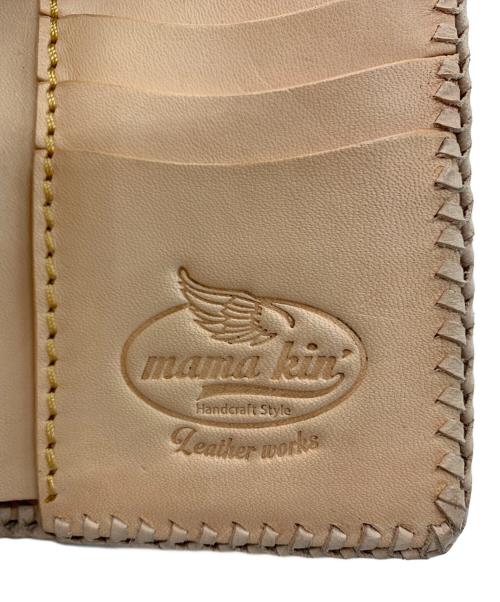 mama kin（ママ キン）mama kin (ママ キン) カービングウォレット ベージュの古着・服飾アイテム