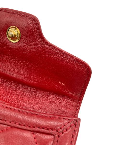 BURBERRY（バーバリー）BURBERRY (バーバリー) BURBERRY(バーバリー) レザーキルティング 2つ折り財布 レッドの古着・服飾アイテム