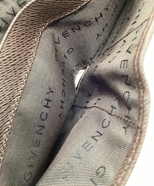GIVENCHY（ジバンシィ）GIVENCHY (ジバンシィ) 2つ折り札入れ ブラウンの古着・服飾アイテム