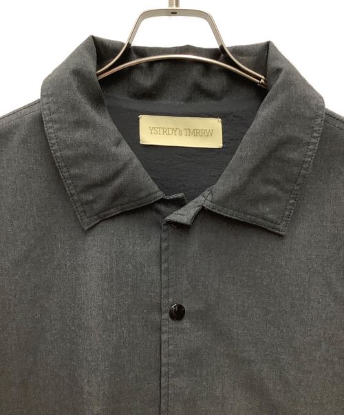 YSTRDY'S TMRRW（イエスタデイズトゥモロウ）YSTRDY'S TMRRW (イエスタデイズトゥモロウ) MIX BROAD P.E. JACKET グレー サイズ:Lの古着・服飾アイテム