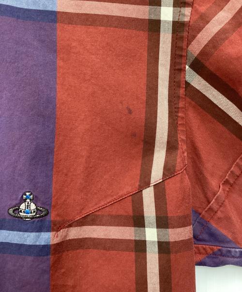 Vivienne Westwood man（ヴィヴィアン ウェストウッド マン）Vivienne Westwood man (ヴィヴィアン ウェストウッド マン) 半袖シャツ レッド サイズ:SIZE L (44)の古着・服飾アイテム