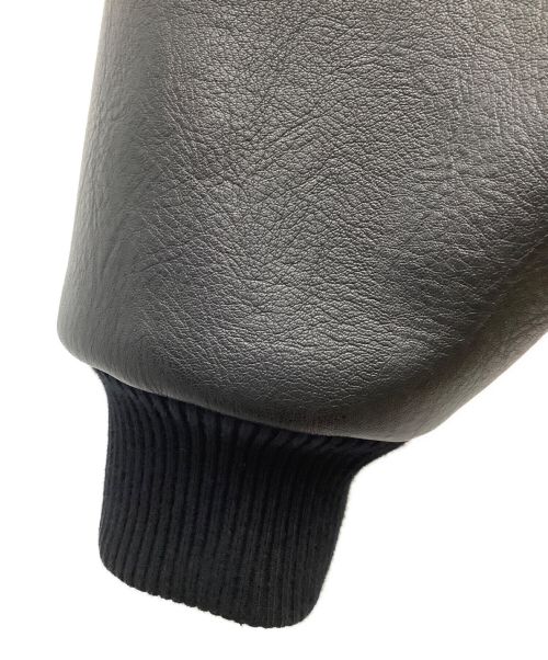 A FEW GOOD KIDS（アフューグッドキッズ）A FEW GOOD KIDS (アフューグッドキッズ) AFGKスタジャン ブラック サイズ:SIZE XLの古着・服飾アイテム