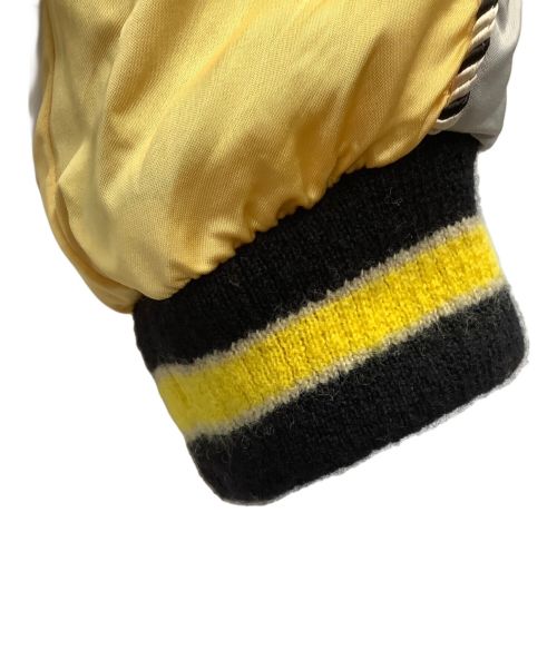 東洋エンタープライズ（トウヨウエンタープライズ）東洋エンタープライズ (トウヨウエンタープライズ) リバーシブルスーベニアジャケット  EAGLE×CATFISH イエロー×グレー サイズ:SIZE 中(M)の古着・服飾アイテム