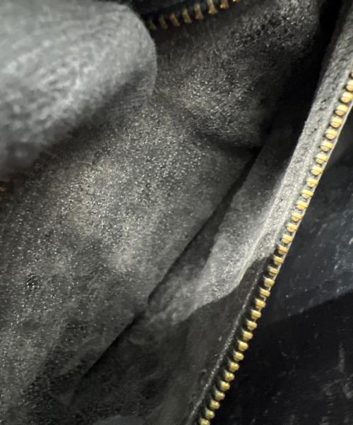 LOUIS VUITTON（ルイ ヴィトン）LOUIS VUITTON (ルイ ヴィトン) ショルダーバッグ レッドの古着・服飾アイテム