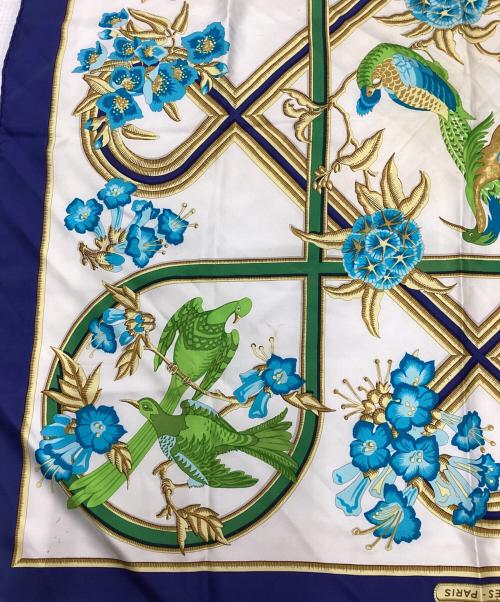 HERMES（エルメス）HERMES (エルメス) Carailes シルクスカーフ カレ90 ネイビー×ゴールドの古着・服飾アイテム