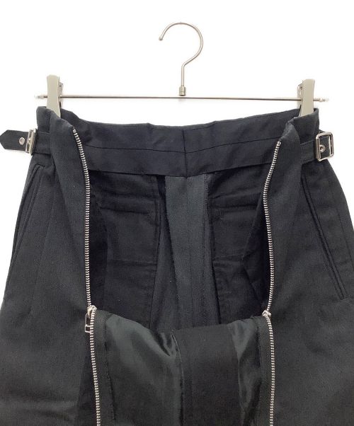 JOHN LAWRENCE SULLIVAN（ジョン ローレンス サリバン）JOHN LAWRENCE SULLIVAN (ジョンローレンスサリバン) パンツ 22ss Wool tapered zip trousers グレー サイズ:SIZE 46の古着・服飾アイテム