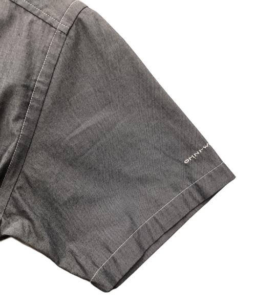 Columbia（コロンビア）Columbia (コロンビア) 半袖シャツ グレー サイズ:SIZE Mの古着・服飾アイテム