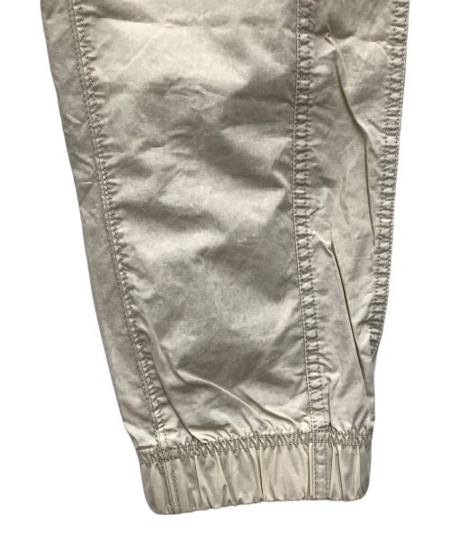 NIKE（ナイキ）NIKE (ナイキ) Woven Jogger V2 ベージュ サイズ:SIZE Sの古着・服飾アイテム