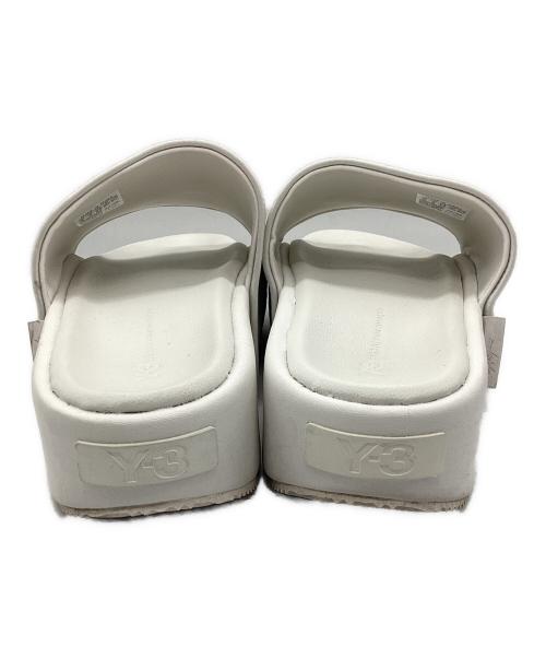 Y-3（ワイスリー）Y-3 (ワイスリー) サンダル SLIDE ホワイト サイズ:SIZE 26.5cmの古着・服飾アイテム