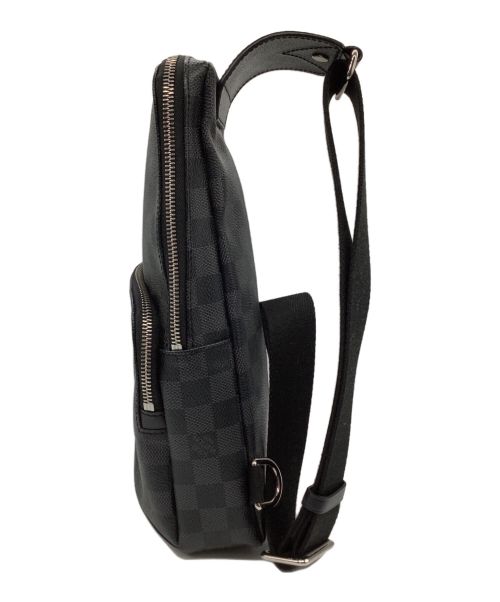LOUIS VUITTON（ルイ ヴィトン）LOUIS VUITTON (ルイ ヴィトン) アヴェニュー・スリングバッグ ダミエ・グラフィット グレー×ブラックの古着・服飾アイテム